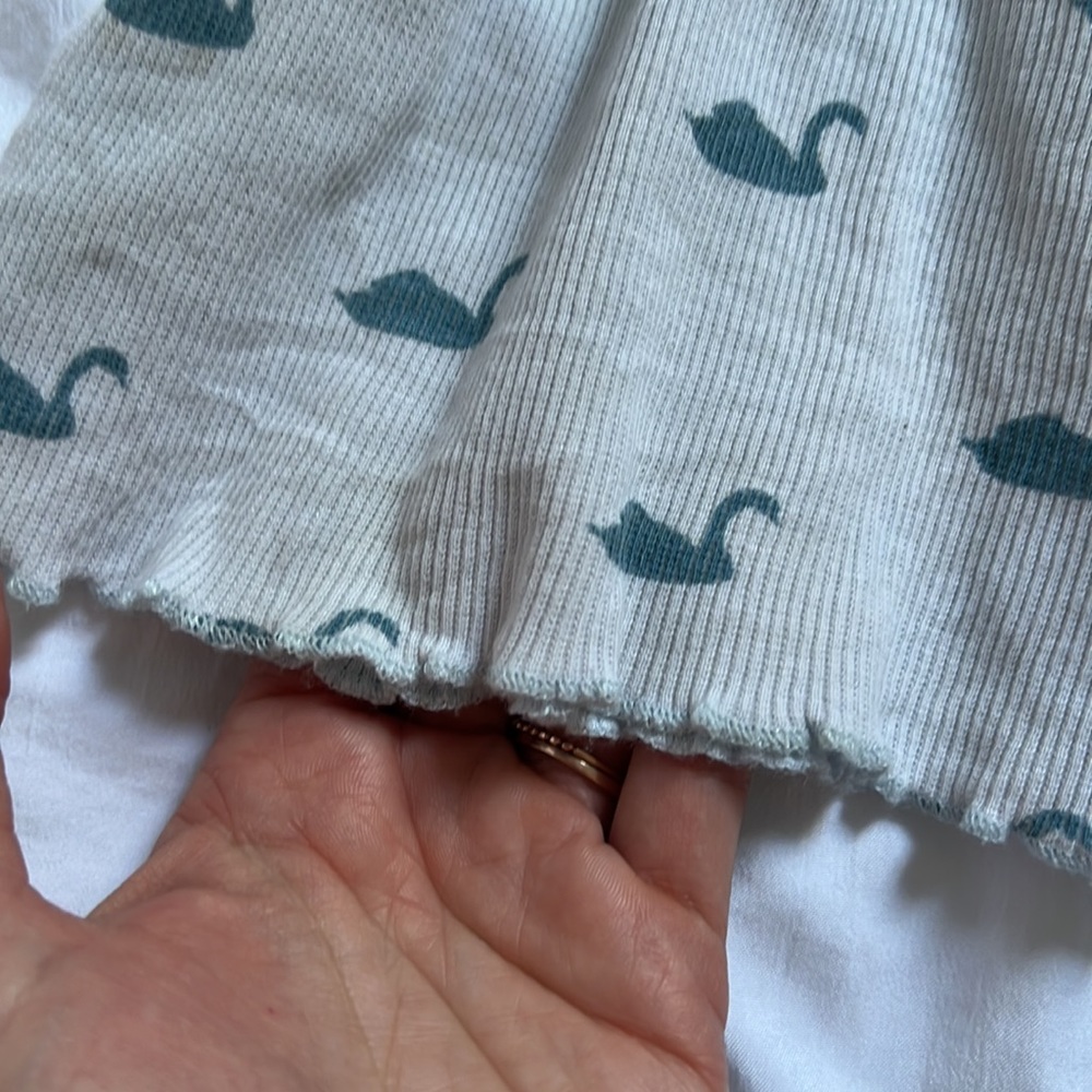 Kate Quinn swan design dress 6-12 month - Picture 5 of 7